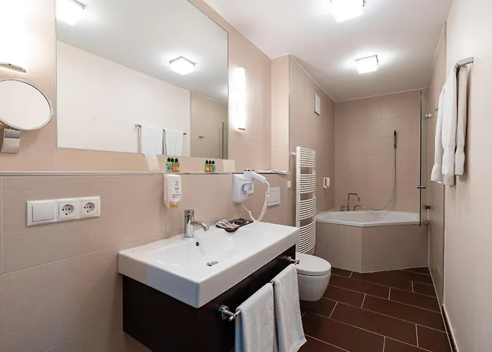 Archibald De * Echternach