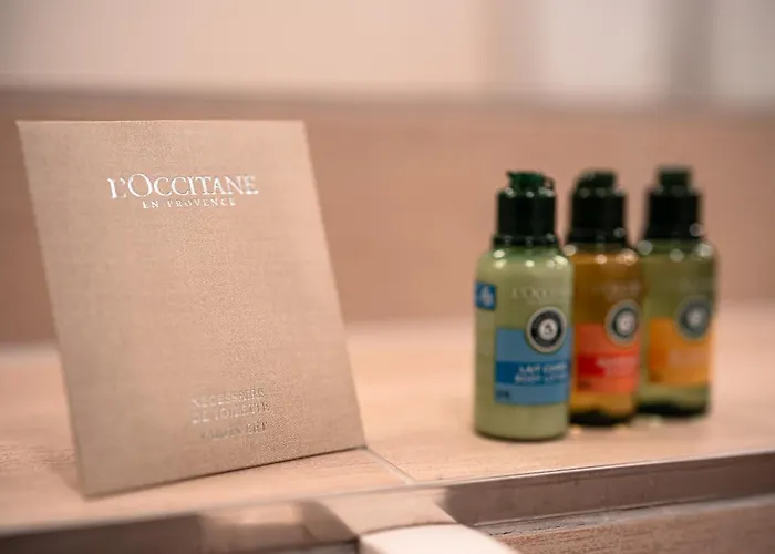 Archibald De Hotel *